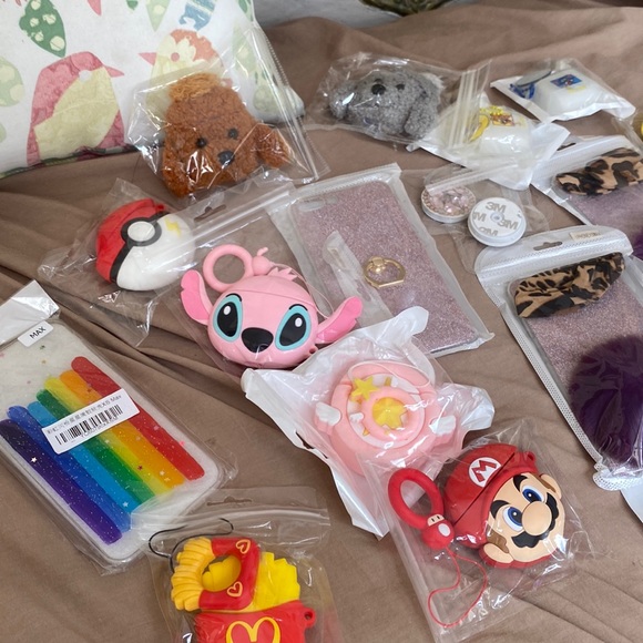 Bundle IPhone Cases & ear pod cases ring stands! Cute all colors. Kids - Picture 2 of 6